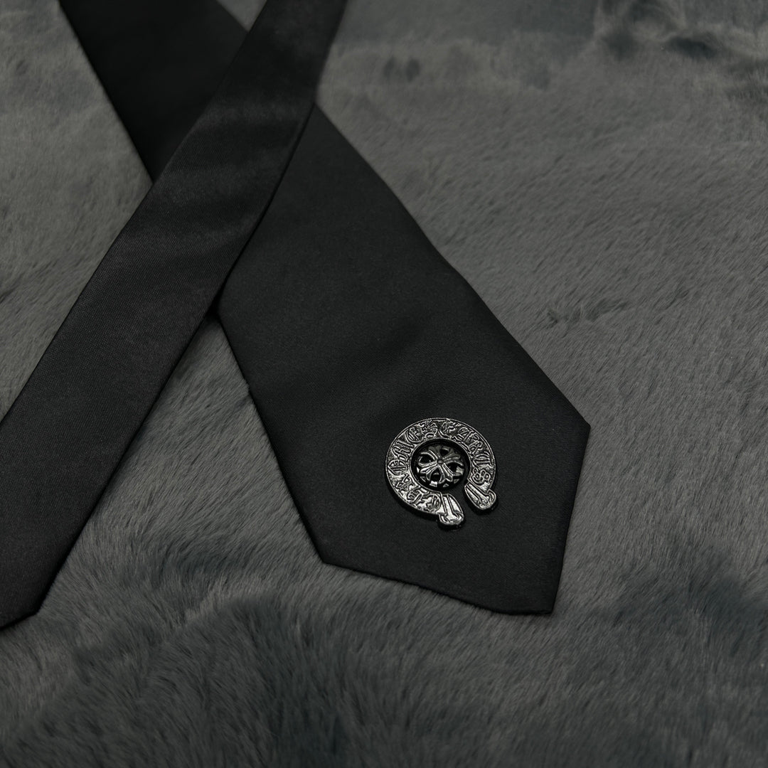 Black chrome heart tie